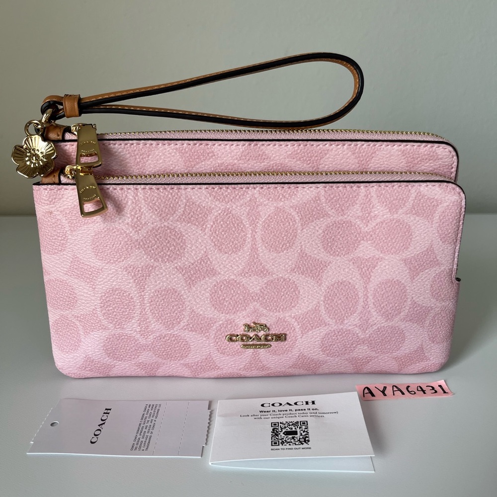 Coach large double zip wristlet🎈🎈